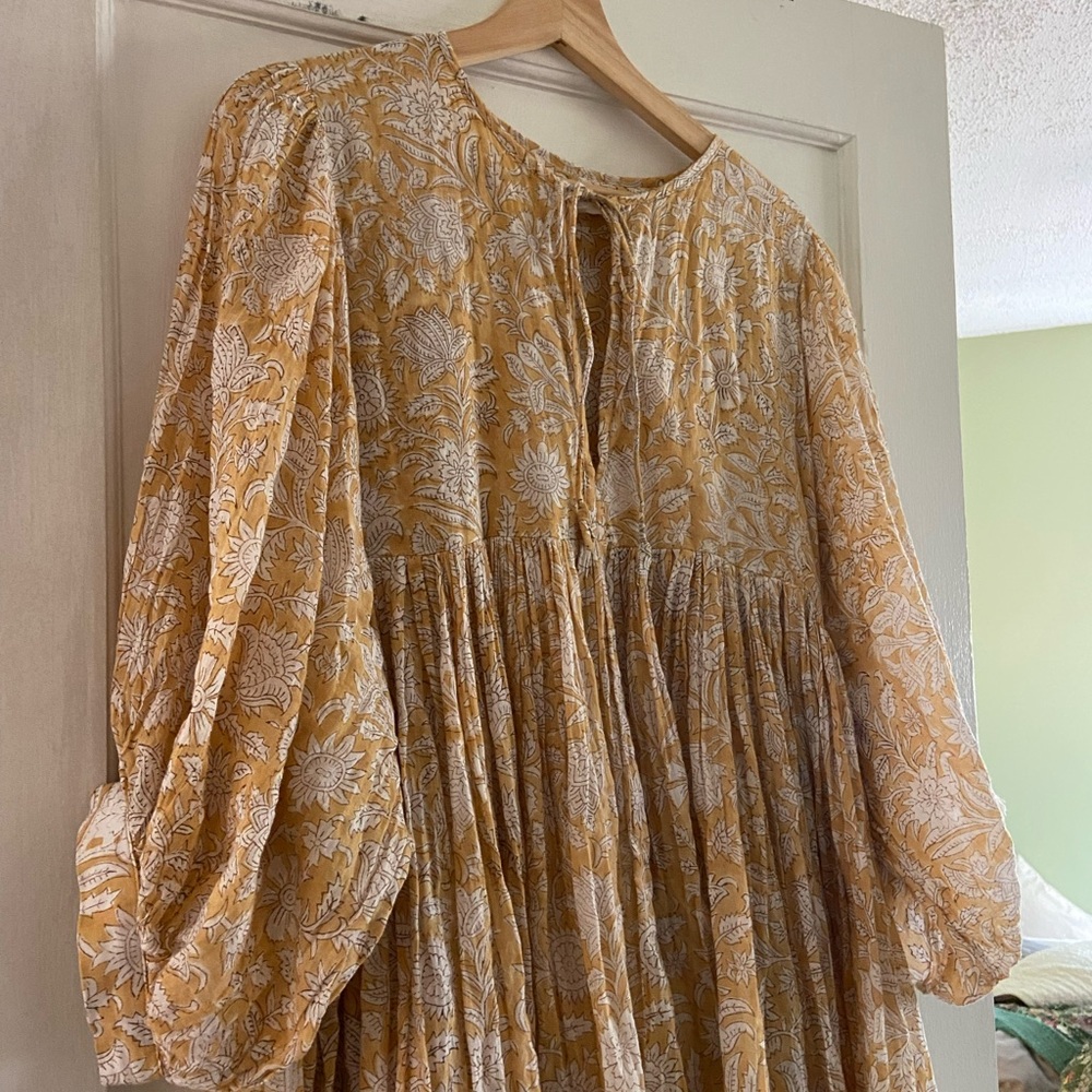 Kyra midi dress in cumin